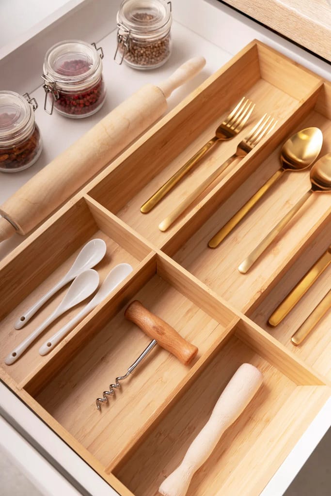 How to Keep Your Kitchen Organized: 5 Simple Hacks for a Stress-Free Cooking Experience